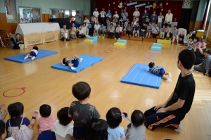 ぼたんぐみは運動の様子を見てもらいました