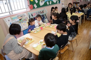 一緒に給食