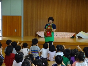 エプロンシアター「くいしんぼゴリラのうた」