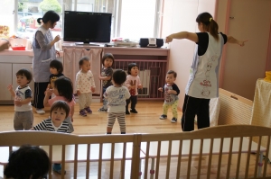 ばらぐみ　さあ、音楽に合わせて
