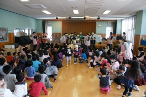 退場します