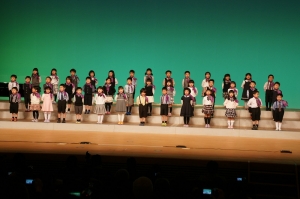 ゆり・すみれ組「IT'S A SMALL WORD」