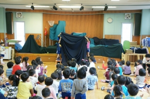 変身中