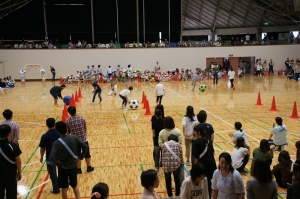 参加者レース「大玉ころがし」