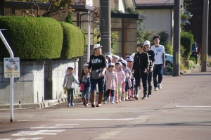やってきました