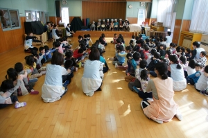 みんなで歌ってお祝い