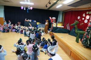 司会のトナカイさんがやって来た