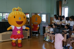 ドシテちゃん、ナシテ君登場