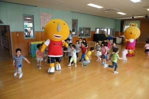 年中さんも遊んでもらいました