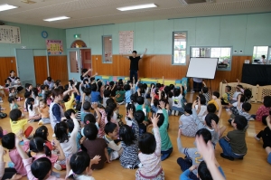 手遊び「おべんとうばこのうた」