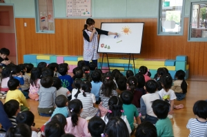ﾊﾟﾈﾙｼｱﾀｰ「はらぺこあおむし」