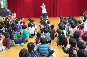 幕が開くまでの手遊び