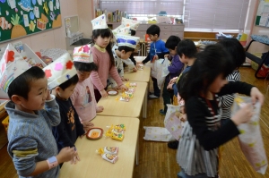 年長の「ハンカチタオル」屋さん