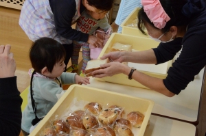 ばらぐみ０歳児は食パン