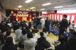 新入園児の入場です