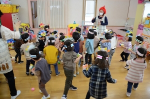 ぼたんぐみの豆まき