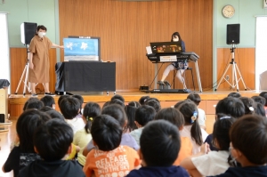 おんがくシアタ－「空とぶペンギン」