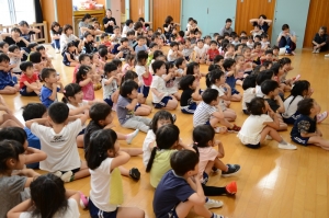 手遊び「いっぽんばし　にほんばし」