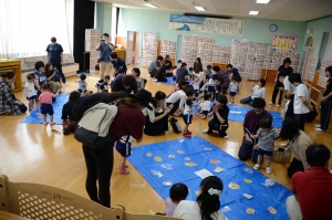 ばらぐみ1歳児「お魚釣り」始