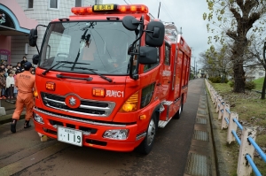 消防車がやって来た