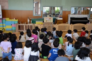 紙芝居「は、にげちゃった！」