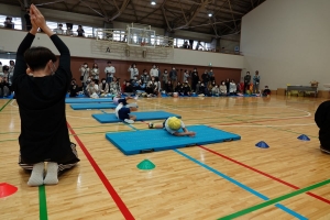 年中「障害物レース」