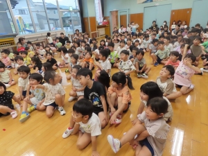 夢中で観ています
