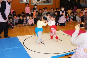 取組 ばらぐみ１歳児の豆力士