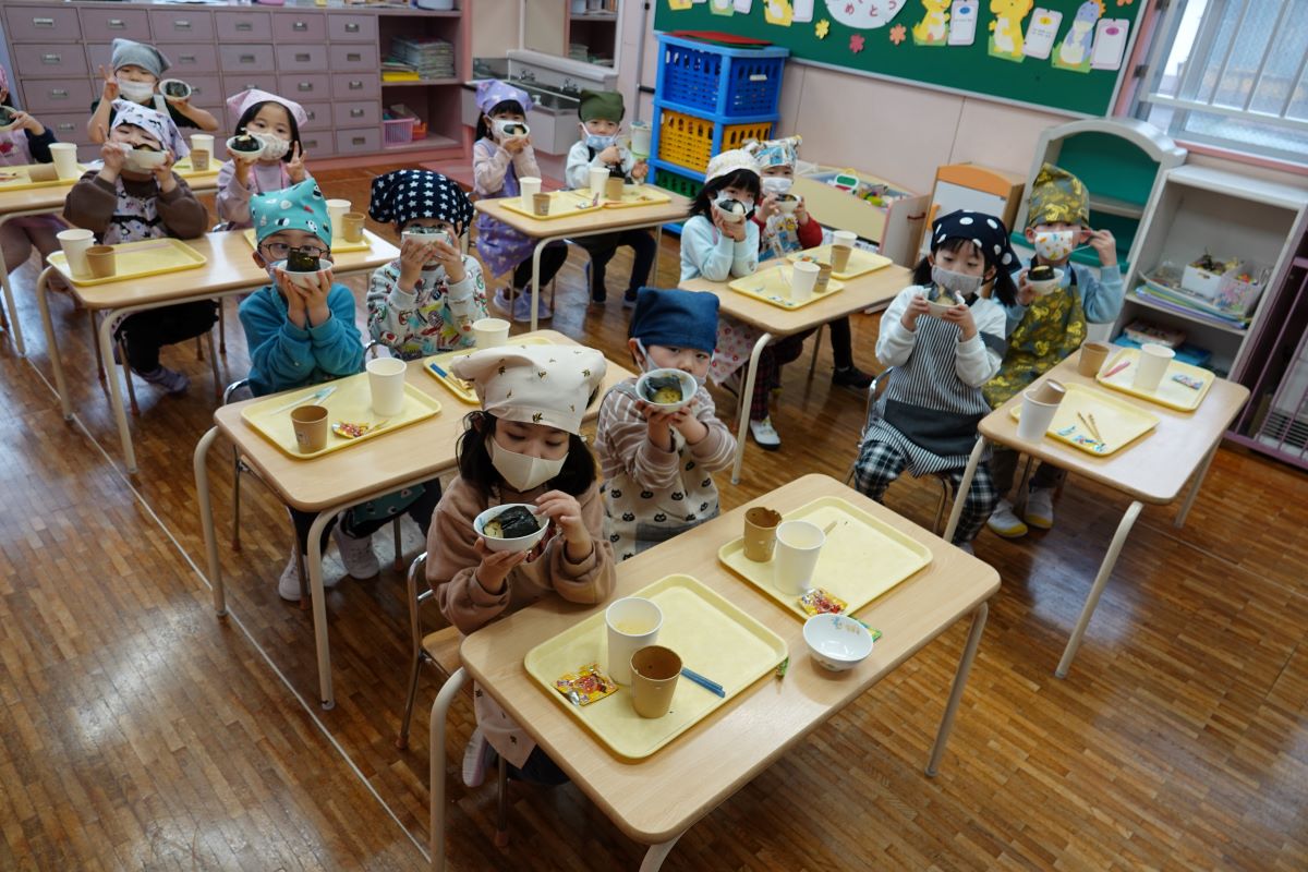 1月23日（火）年中の「シャカシャカおにぎりづくり」