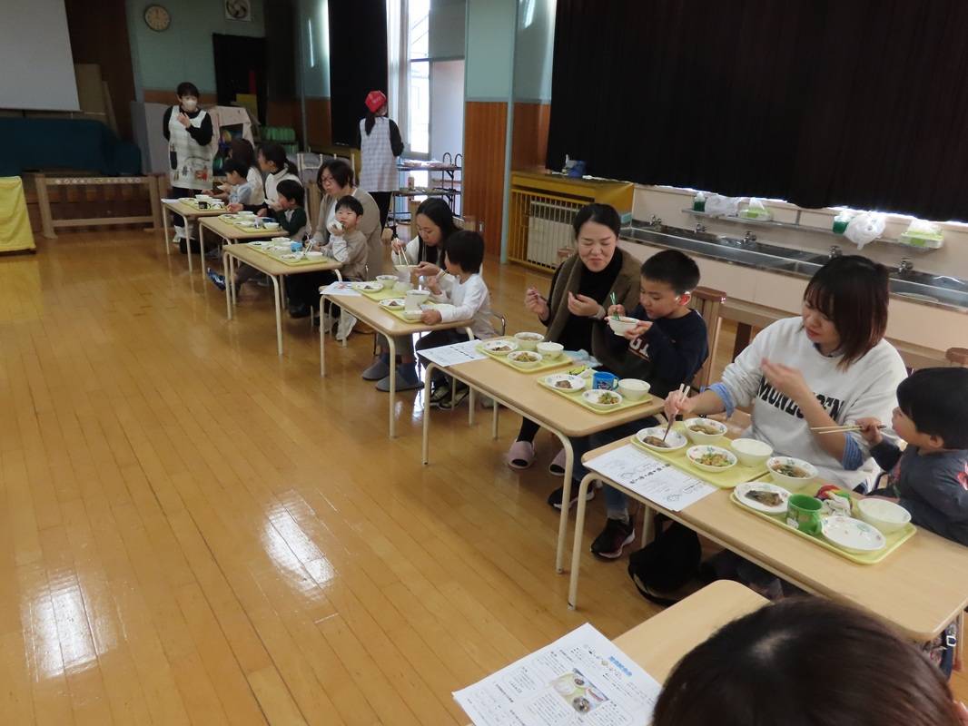 ゆり組　給食試食会