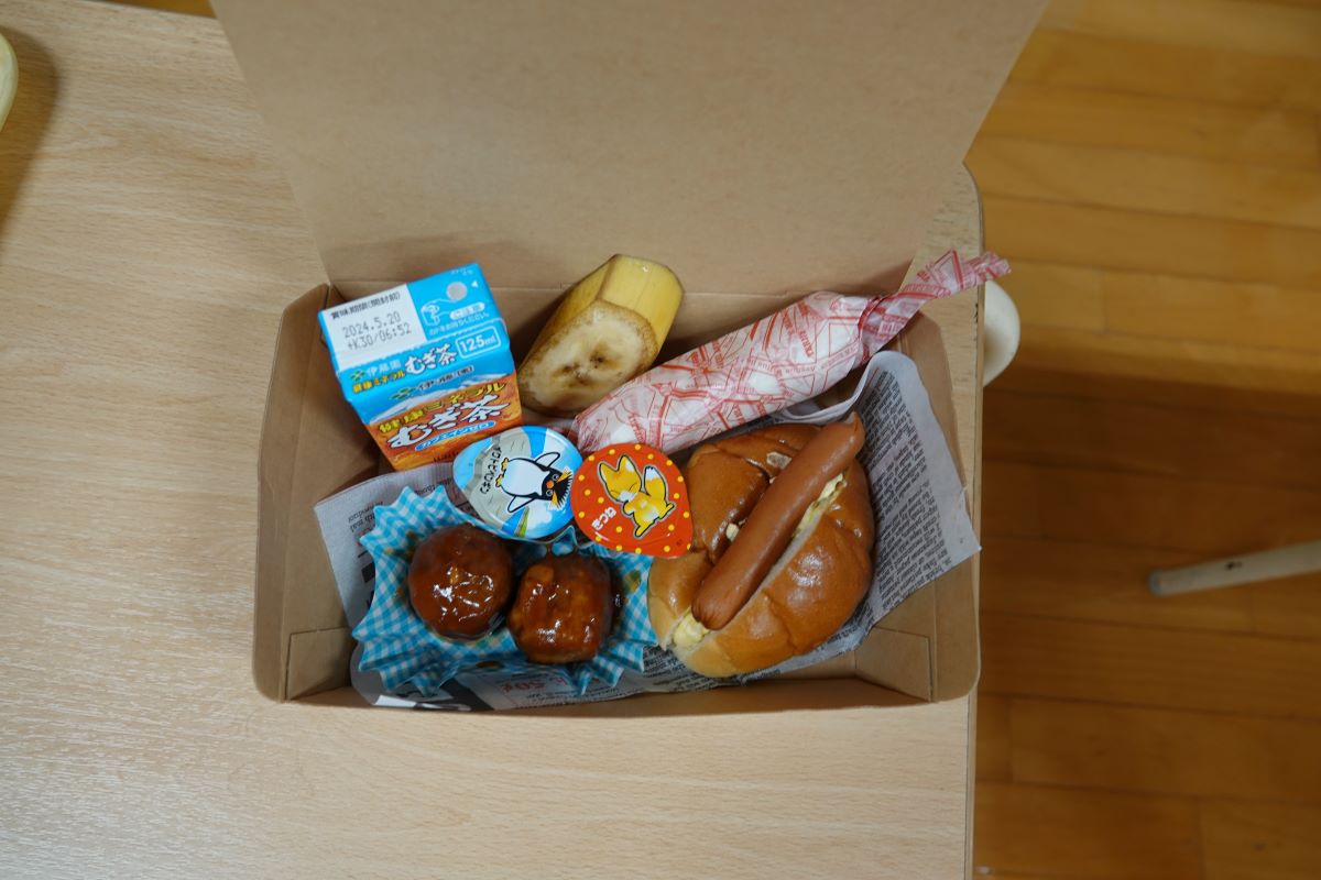 11月7日（火）年長の「秋の夜長お楽しみ会」「レッツ・トライ・クッキングⅥ」