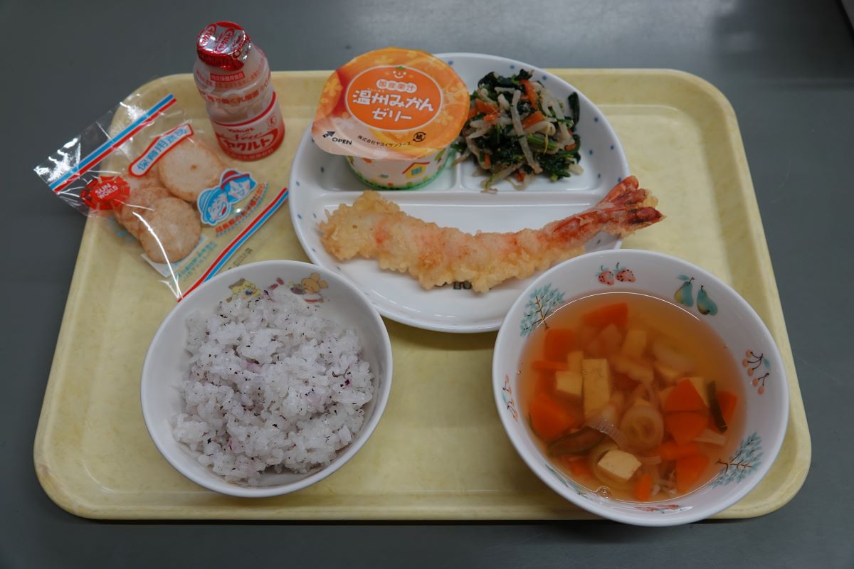 2月20日（火）２月お誕生会の給食