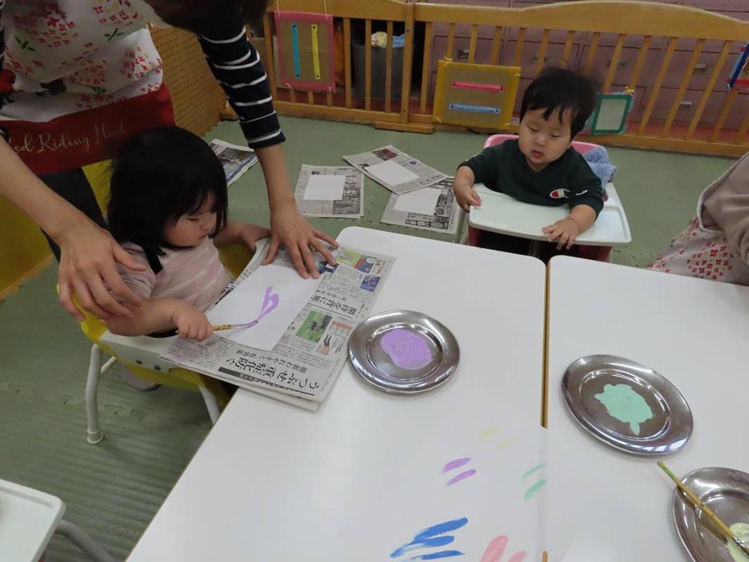 つぼみ組　はじめての絵具