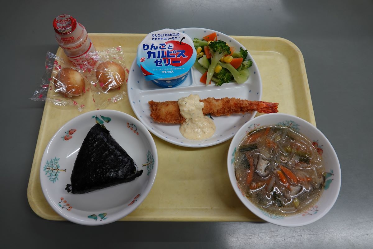 3月12日（火）３月お誕生会の給食