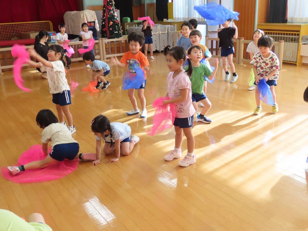 年中組　わくわくちゃれんじ「運動あそび」