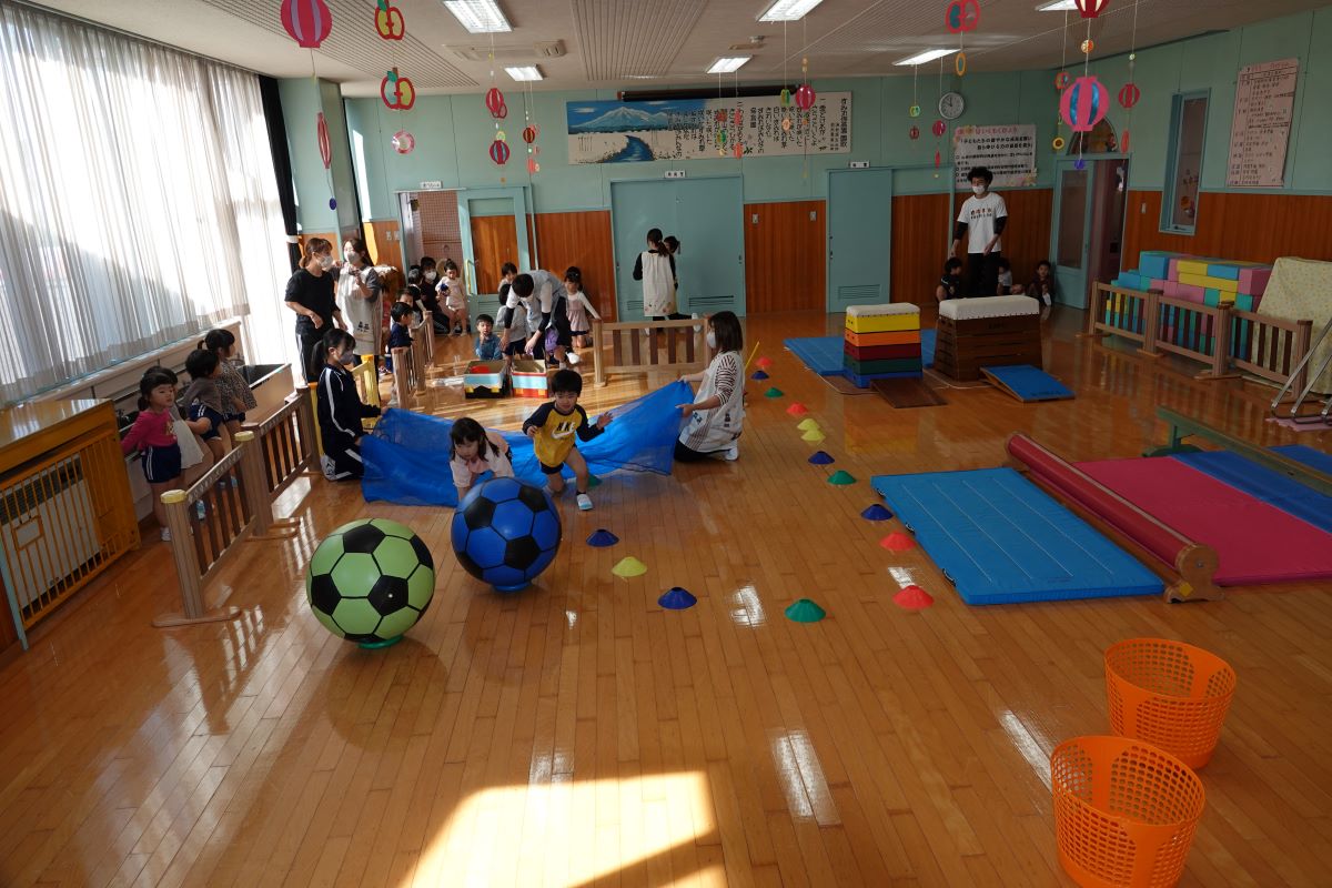 10月25日（水）年長の「障害物レース」