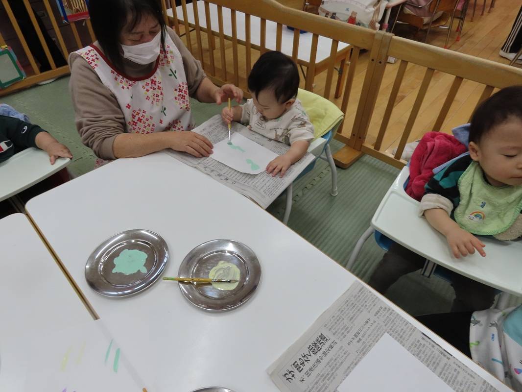 つぼみ組　はじめての絵具