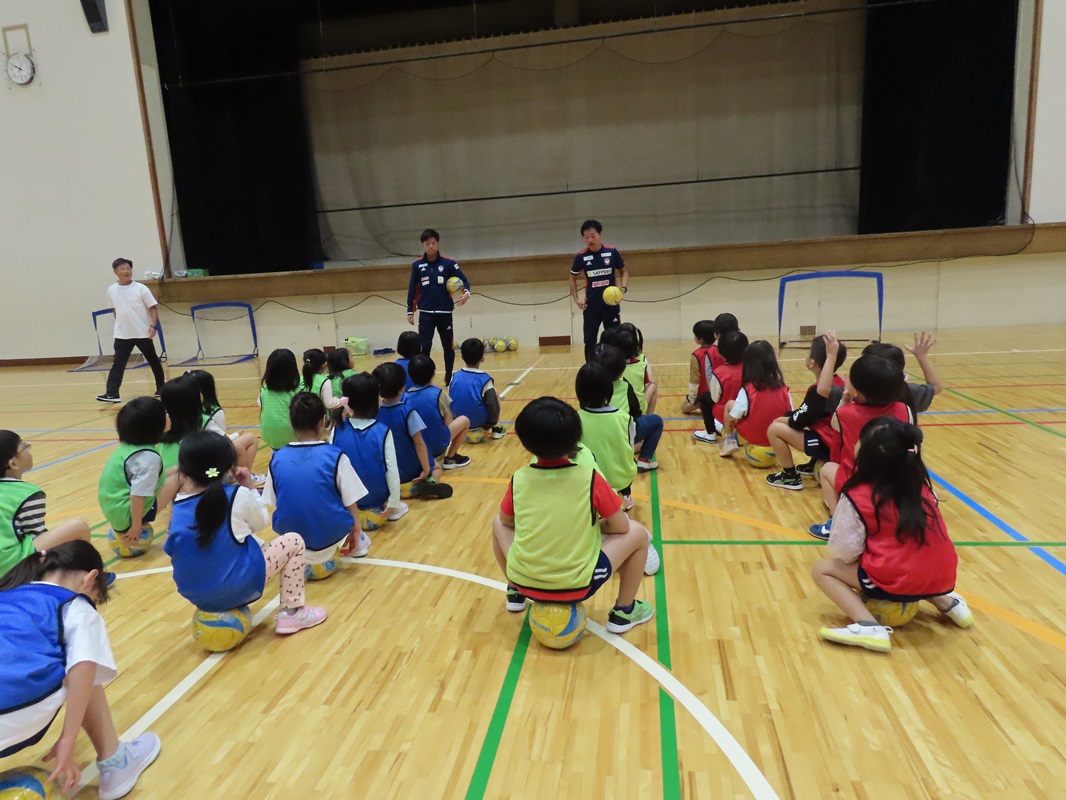 １１月１日（金） 年長組 アルビレックス新潟サッカークリニック