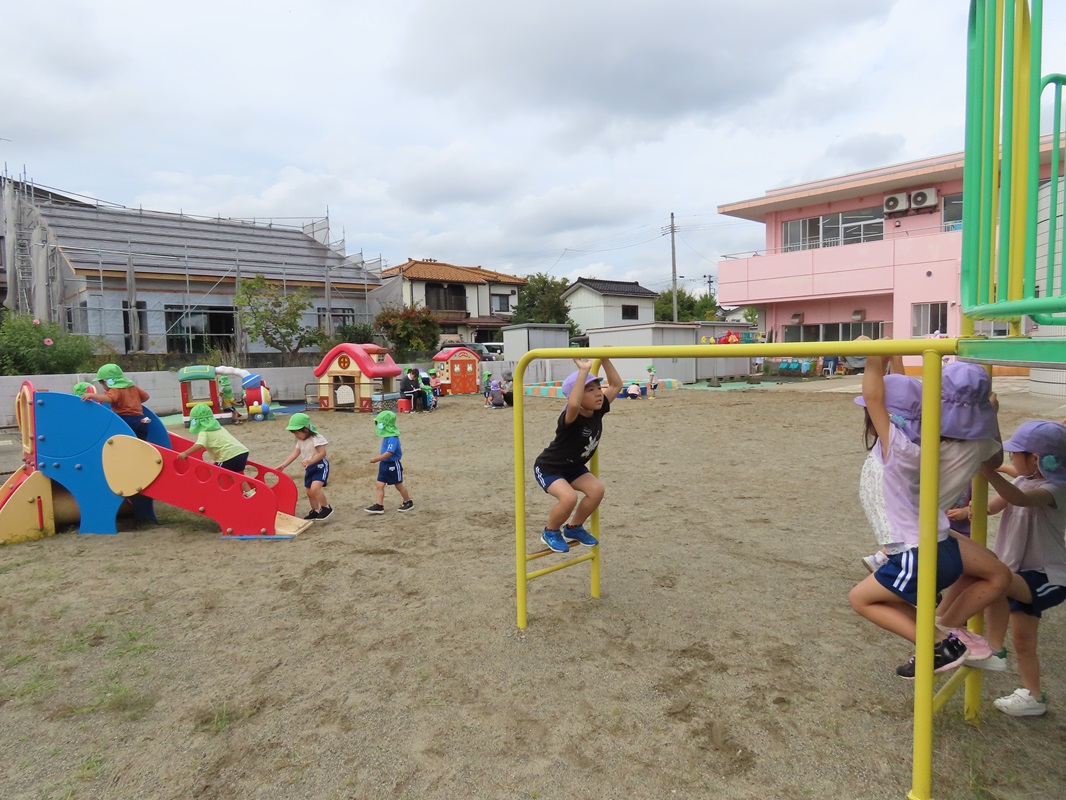 １０月７日（月） にぎわう園庭