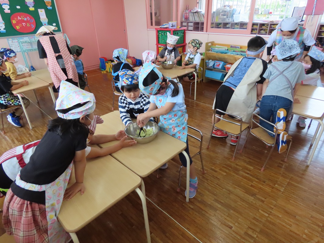 工程①「じゃがいもを潰す」