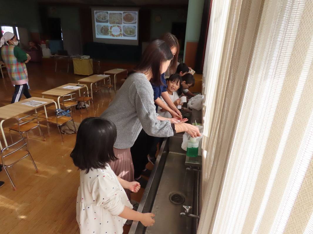 すみれ組 給食試食会