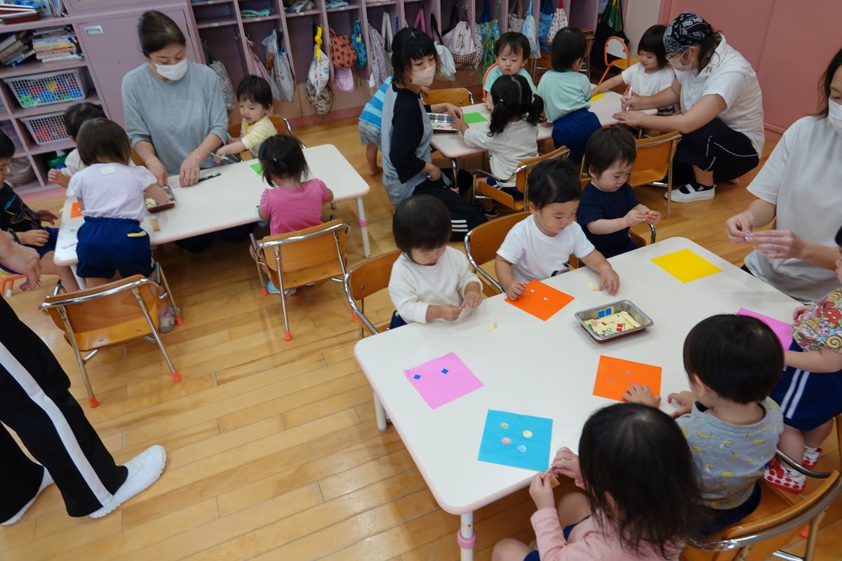 9月27日（水）ばらぐみのシール貼り