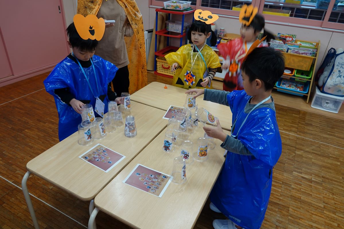 11月7日（火）年長の「秋の夜長お楽しみ会」「レッツ・トライ・クッキングⅥ」