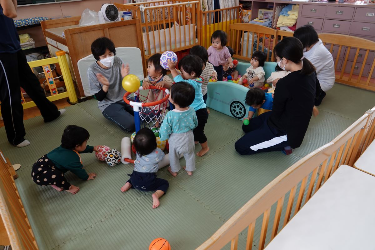 10月10日（火）つぼみぐみのボールプール、バスケットボール