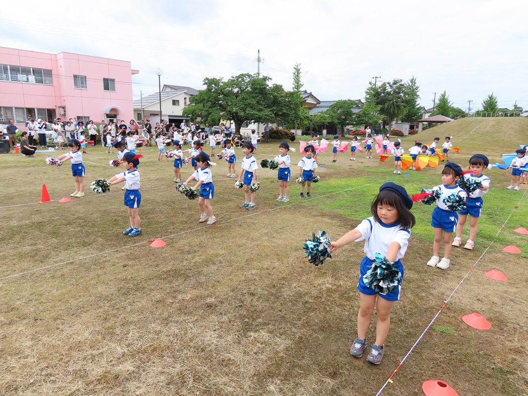 年中キラキラポンポン