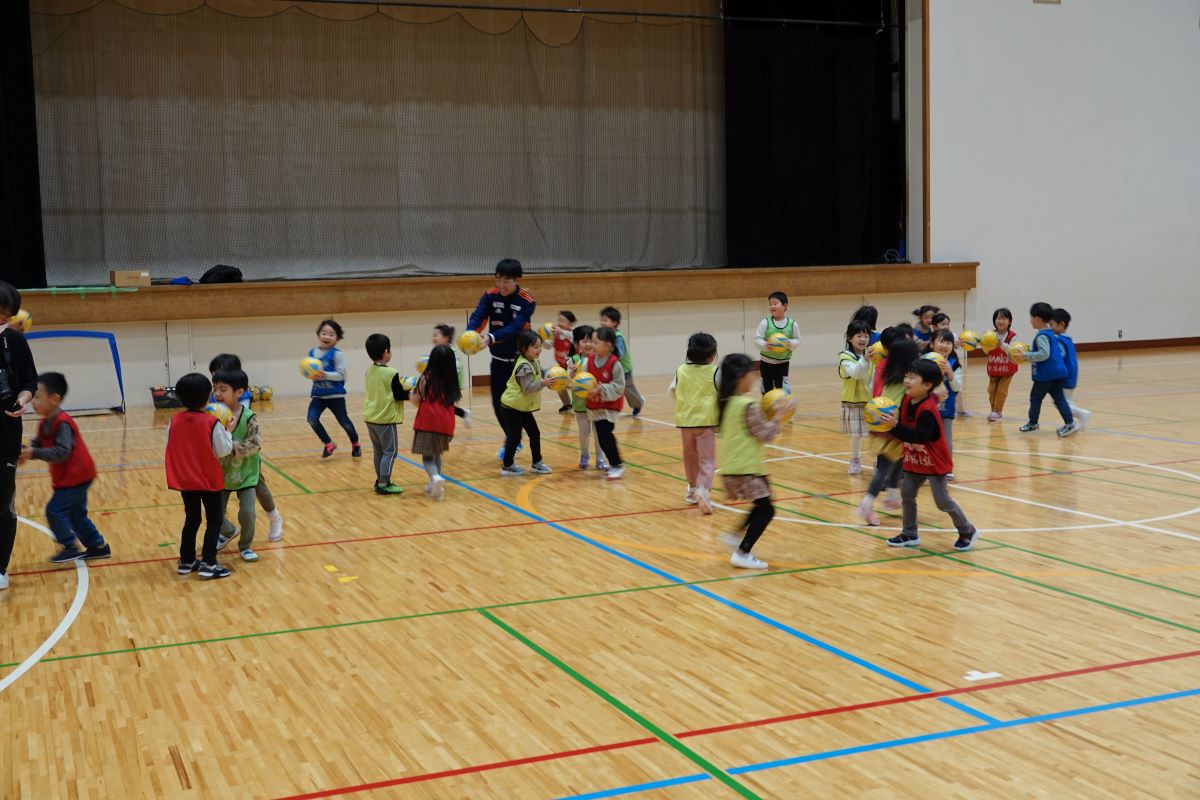 11月13日（月）年長の「アルビレックス新潟サッカークリニック」