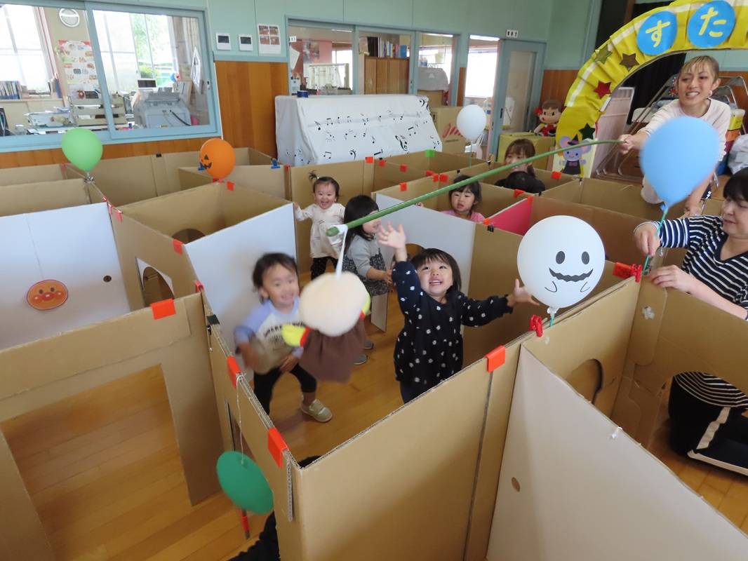 段ボール迷路楽しみました！