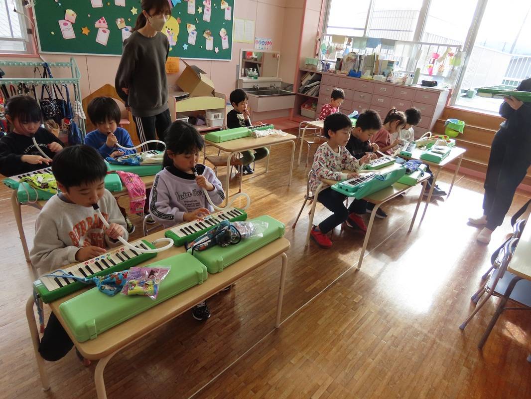 ゆり組　鍵盤ハーモニカの活動