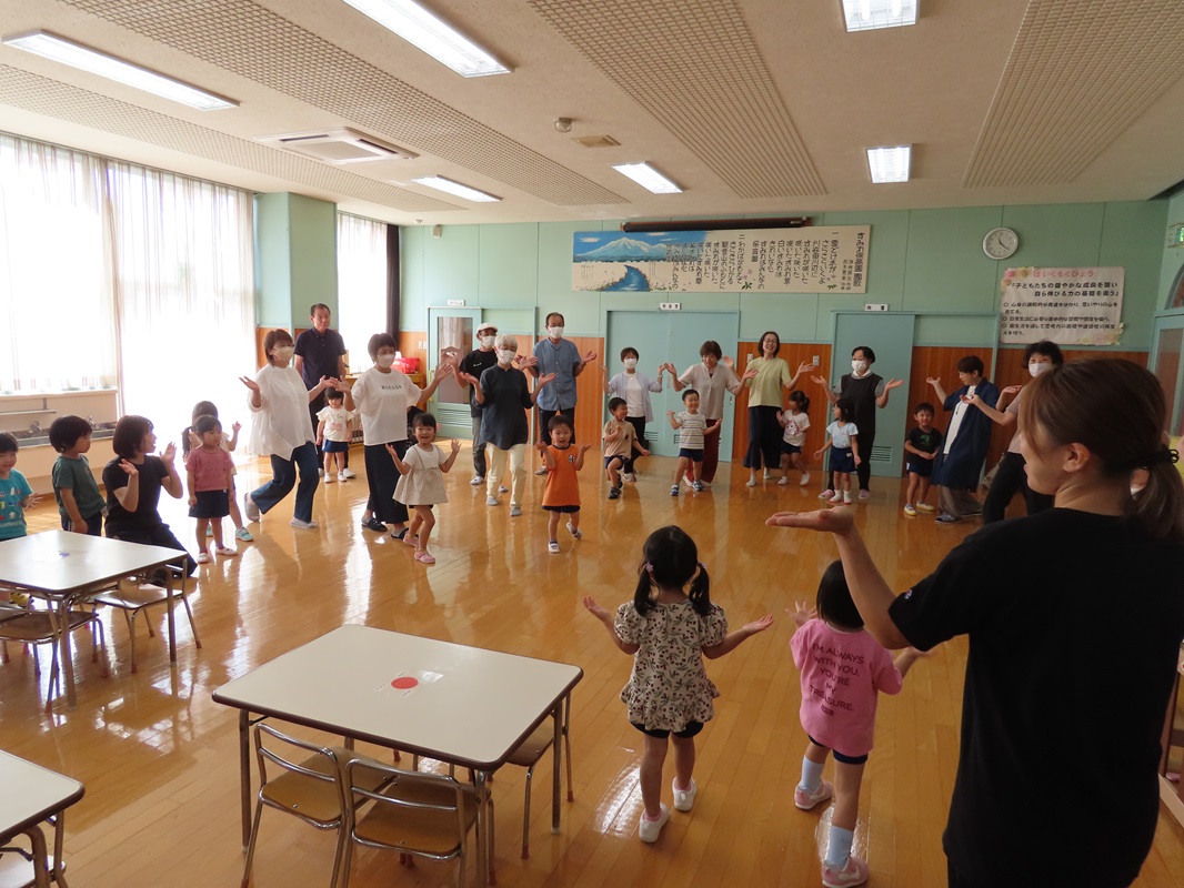 みんなで「ラ～メン体操」