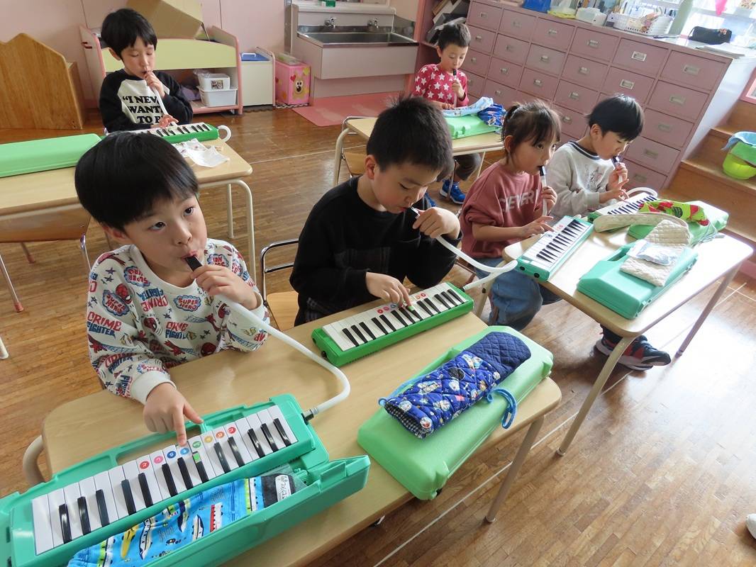 ゆり組　鍵盤ハーモニカの活動